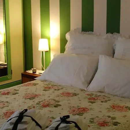 L'albero Di Antonia Bed and Breakfast 3*